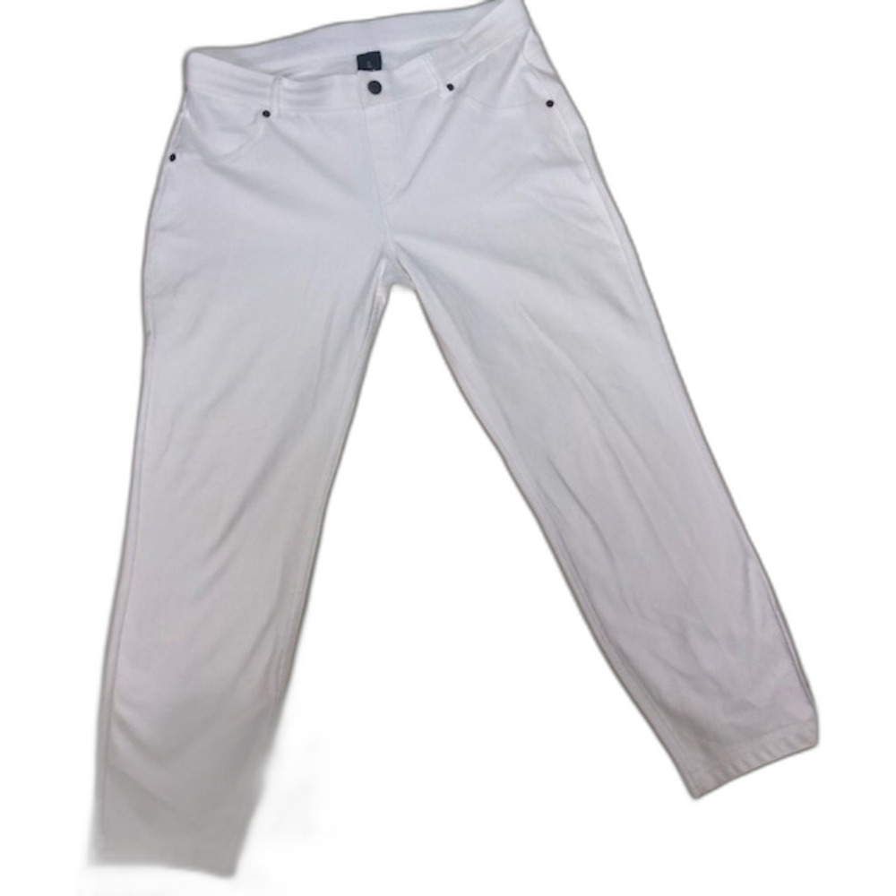 Preppy Coastal White Stretch Capri Pants